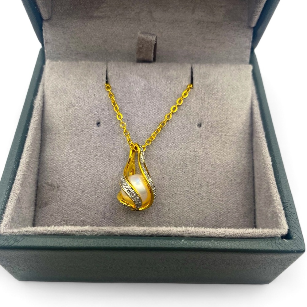 Vintage Faux Pearl and Rhinestone Cage Pendant Necklace